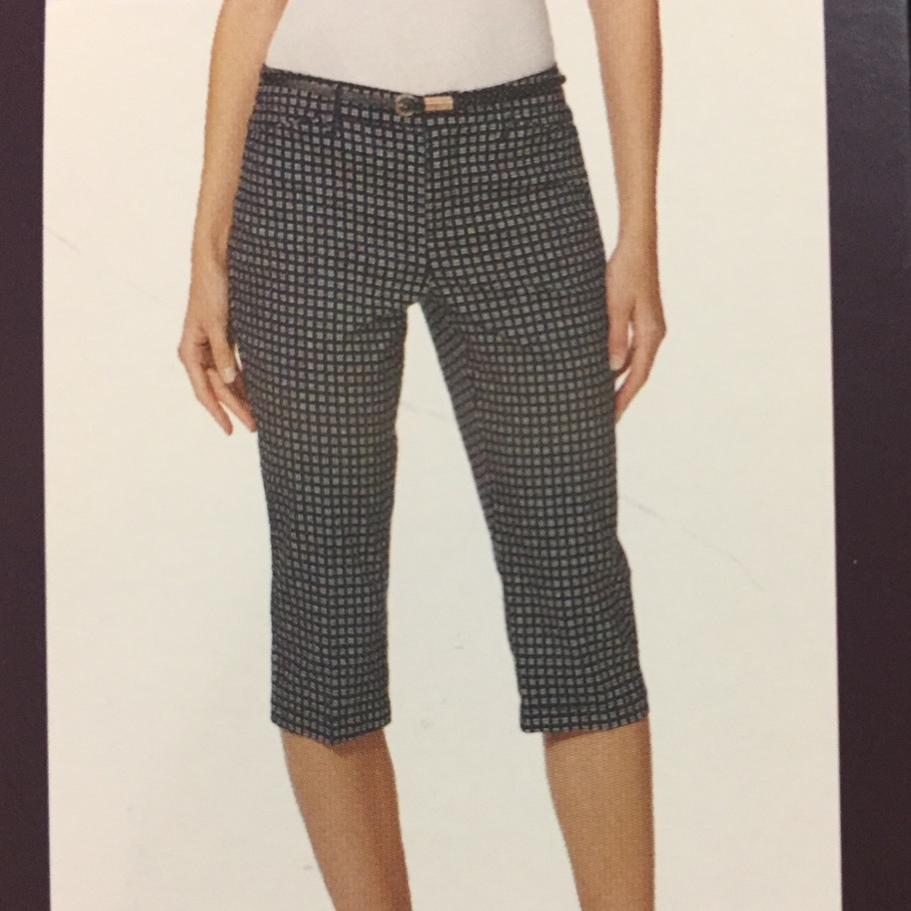 NWT Gloria Vanderbilt Anita Capri 10